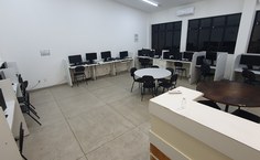 Laboratório de Línguas 01